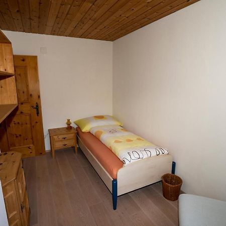 Chasa Nogler - Ferienwohnung Ramosch Exterior foto
